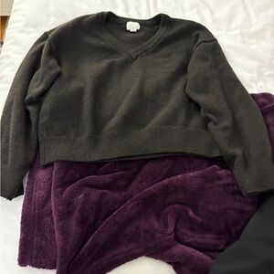 H&M V Neck Brown Sweater